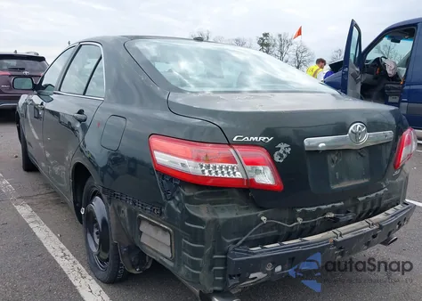 2011 Toyota Camry Xle V6 z USA, uszkodzony, nr VIN 4T1BK3EK1BU614092